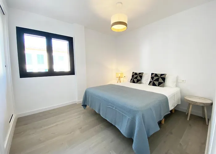 Recien Reformado 6 Personas. 포엔샤 항구