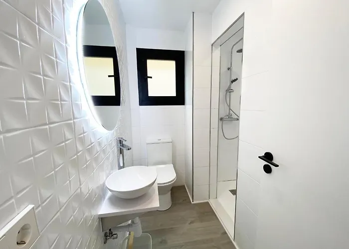 Recien Reformado 6 Personas. 포엔샤 항구